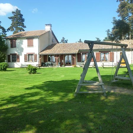 Auberge Les Volpilieres Ruynes-en-Margeride Exteriör bild