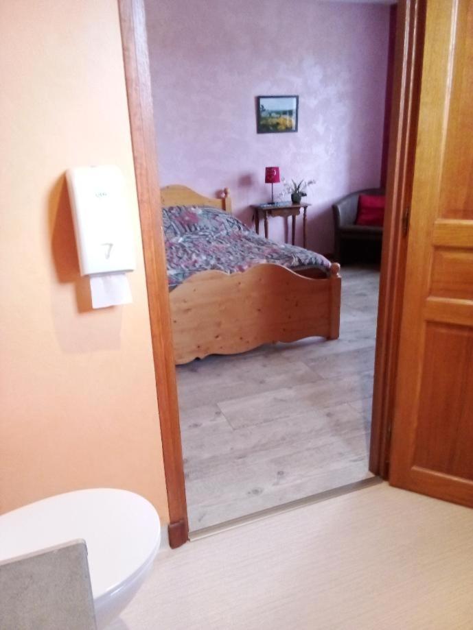 Auberge Les Volpilieres Ruynes-en-Margeride Exteriör bild