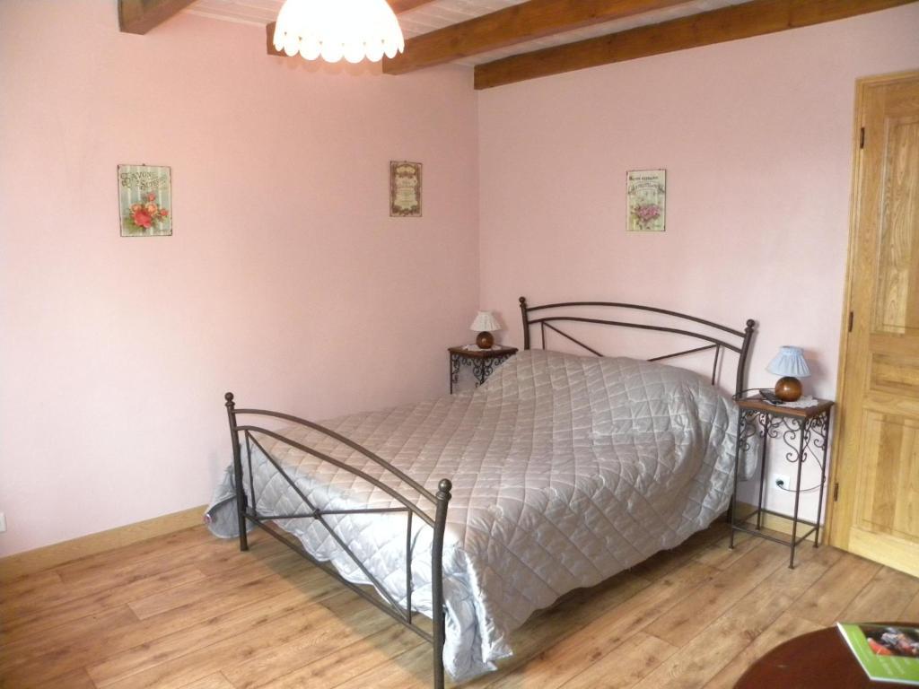 Auberge Les Volpilieres Ruynes-en-Margeride Rum bild
